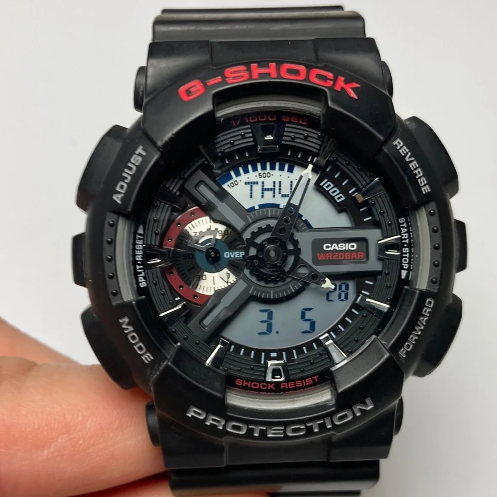 Casio Gshock GA-110, black red, positive display, new battery, light works